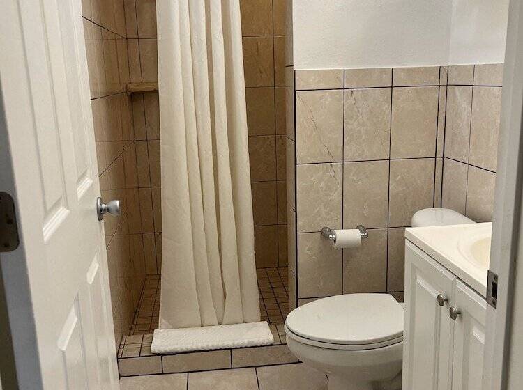 Beachside Resort Motel