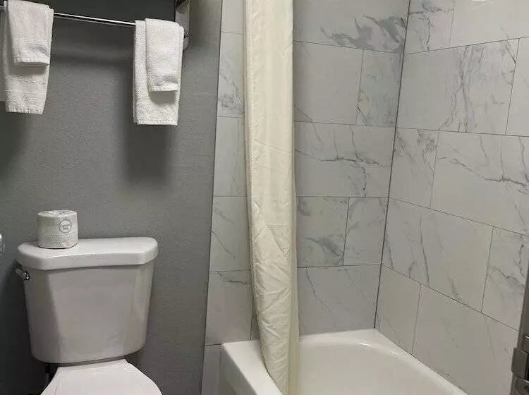 فندق Americinn By Wyndham Ladysmith