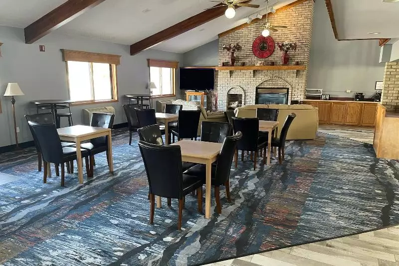 فندق Americinn By Wyndham Ladysmith