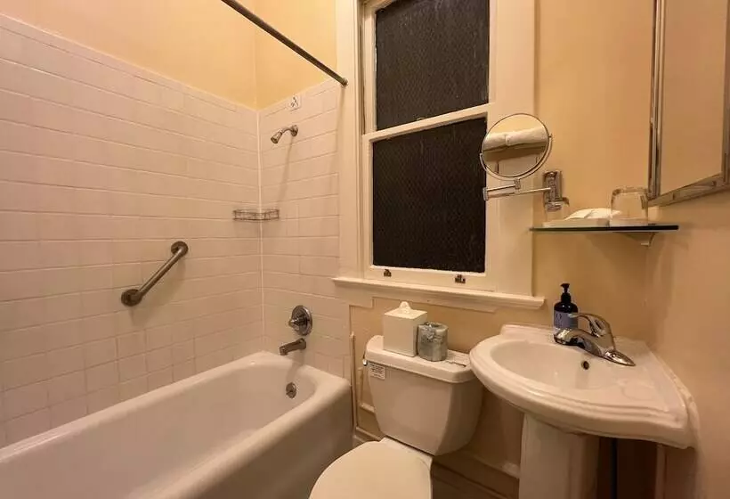 ホテル The Andrews