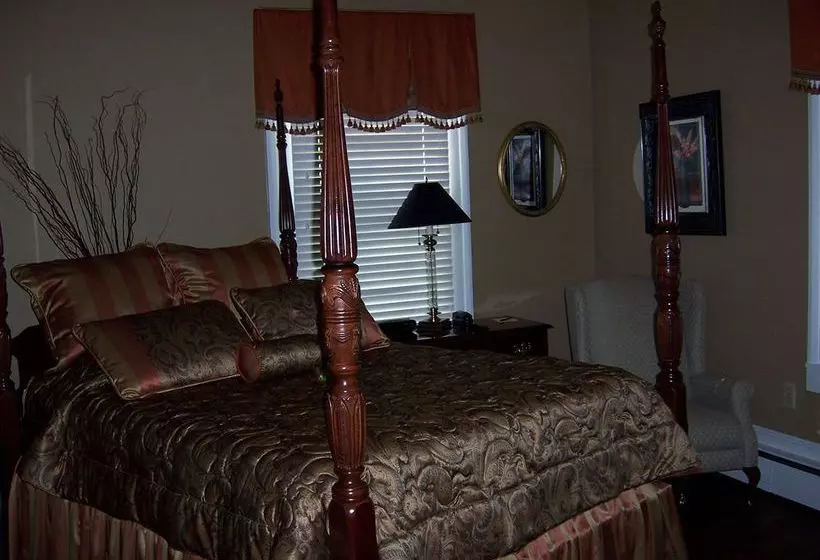 Отель Ashford Inn