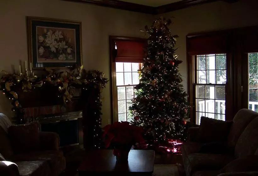 Отель Ashford Inn