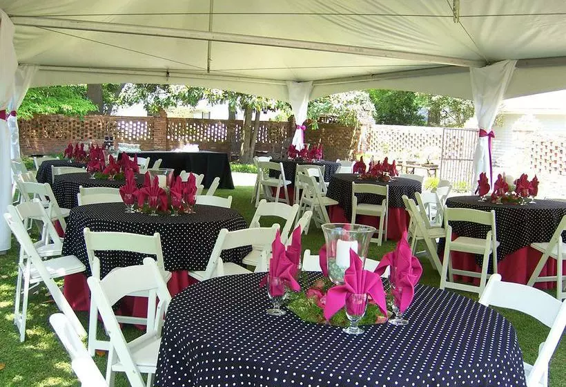 Отель Ashford Inn