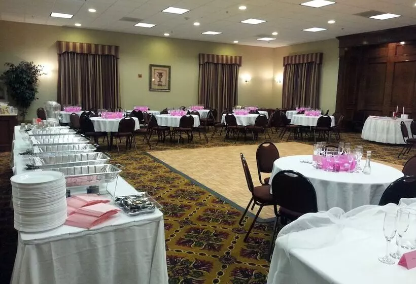 ホテル Ashmore Inn And Suites Lubbock