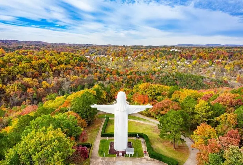 هتل 1905 Basin Park