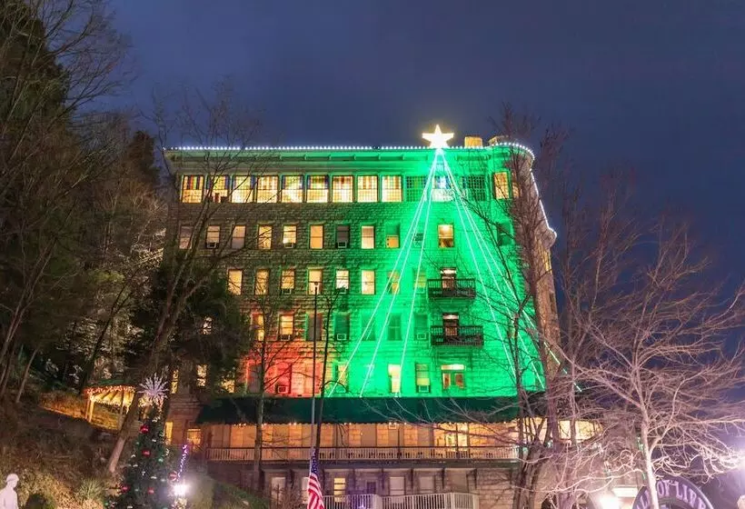 هتل 1905 Basin Park