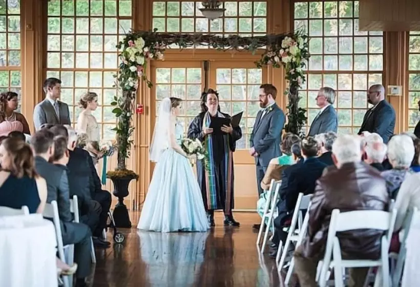 هتل 1905 Basin Park