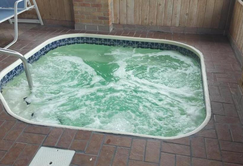 בית מלון כפרי Baymont By Wyndham Tuscola