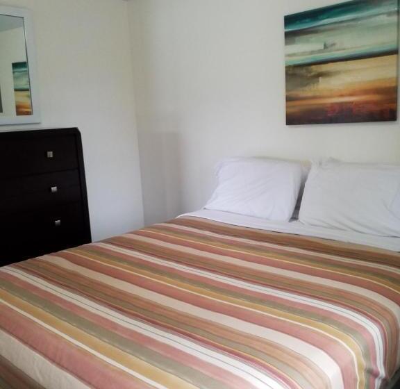 فندق Bayside Inn & Marina