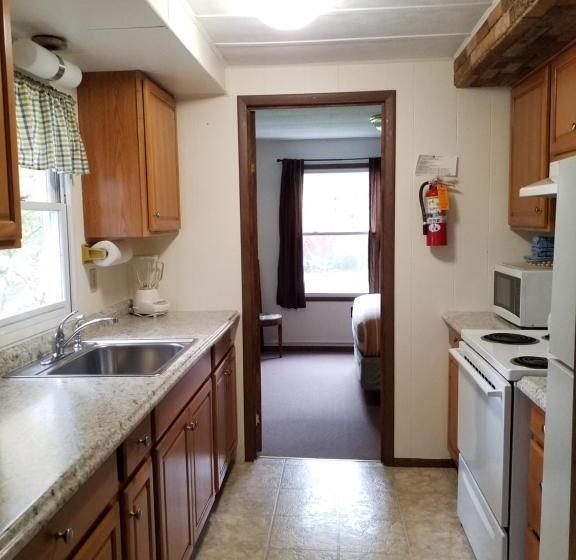 فندق Bayside Inn & Marina