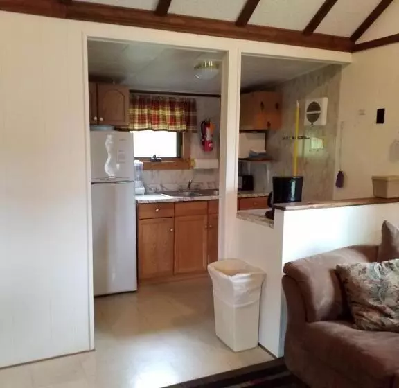 Hotel Bayside Inn & Marina