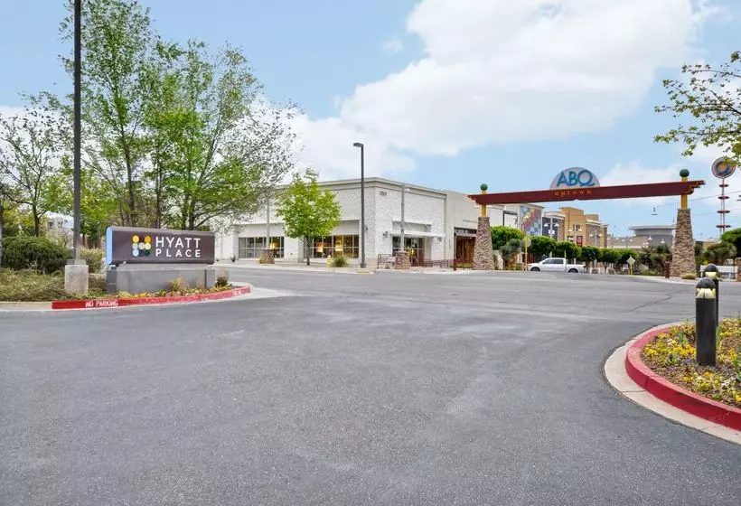 בית מלון כפרי Hyatt Place Albuquerque Uptown