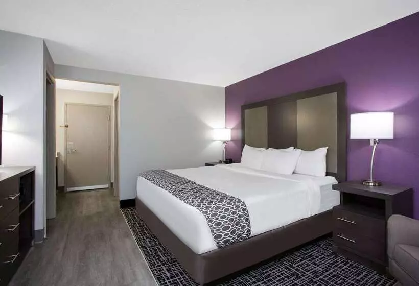 هتل La Quinta Inn By Wyndham Roanoke Salem