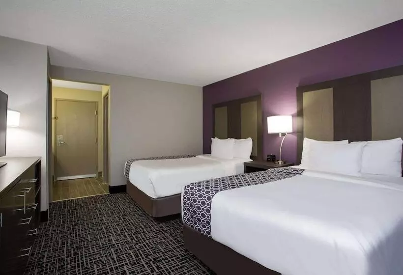 هتل La Quinta Inn By Wyndham Roanoke Salem