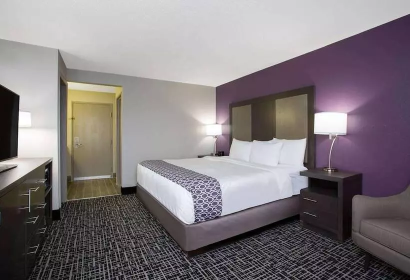 هتل La Quinta Inn By Wyndham Roanoke Salem