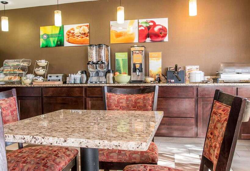 هتل Quality Inn Grand Rapids Southbyron Center