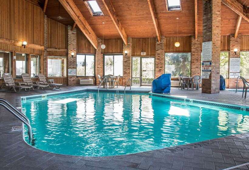 هتل Quality Inn Grand Rapids Southbyron Center