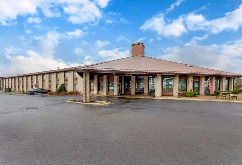 בית מלון כפרי Quality Inn