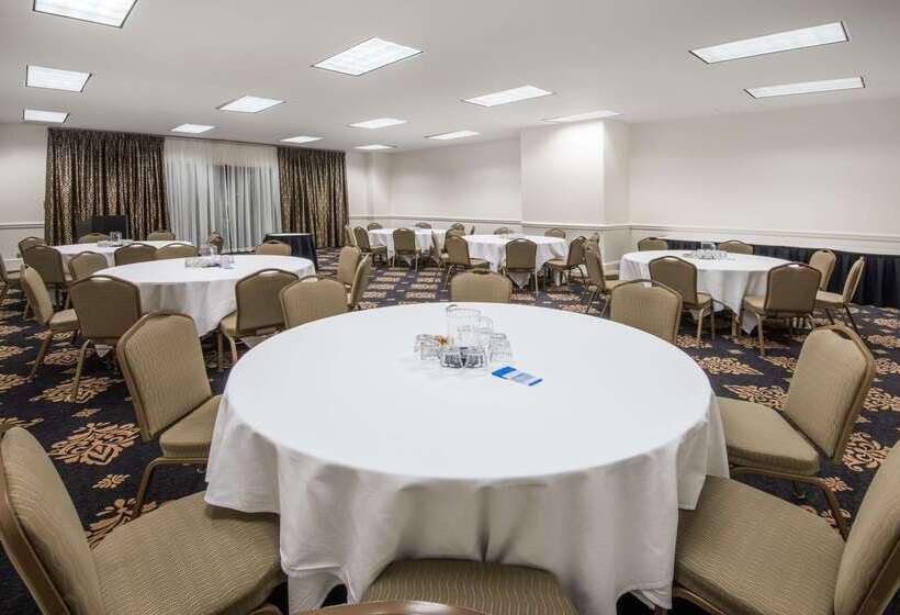 هتل The Antlers, A Wyndham