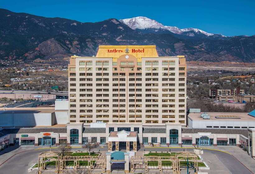 هتل The Antlers, A Wyndham