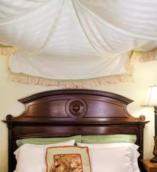 هتل The Australian Walkabout Inn Bed & Breakfast