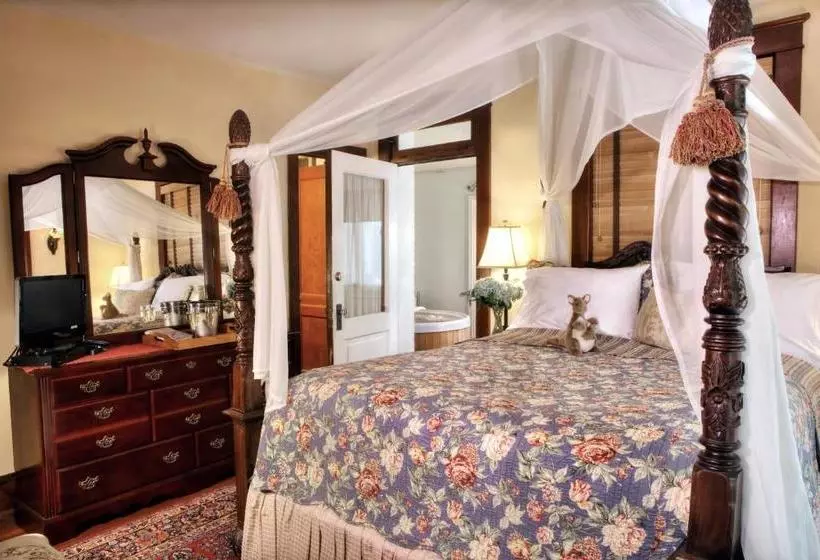 هتل The Australian Walkabout Inn Bed & Breakfast