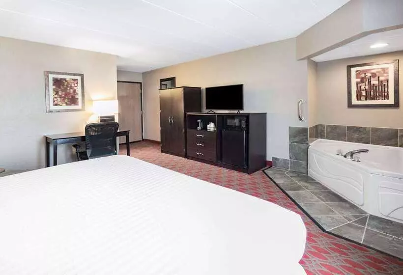 Motel Baymont By Wyndham Brooklyn Center