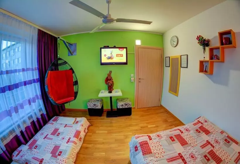 Retkeilymaja Rooms And Apartments S