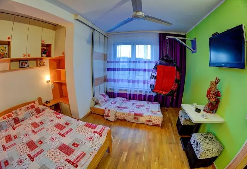 Retkeilymaja Rooms And Apartments S