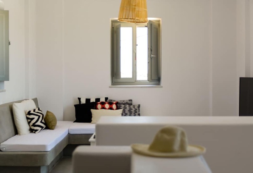 Antiparos Homes