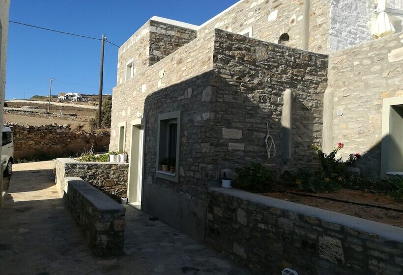 Antiparos Homes