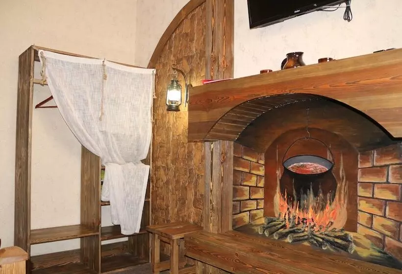 Gostiny Dvor Hotel   Hostel