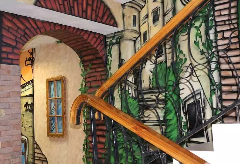 Gostiny Dvor Hotel   Hostel