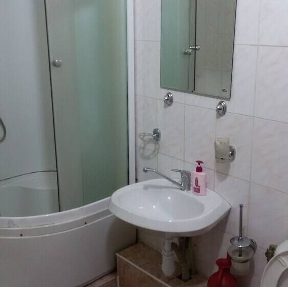 Gostiny Dvor Hotel   Hostel