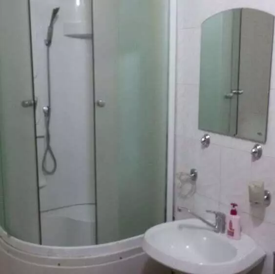 Gostiny Dvor Hotel   Hostel