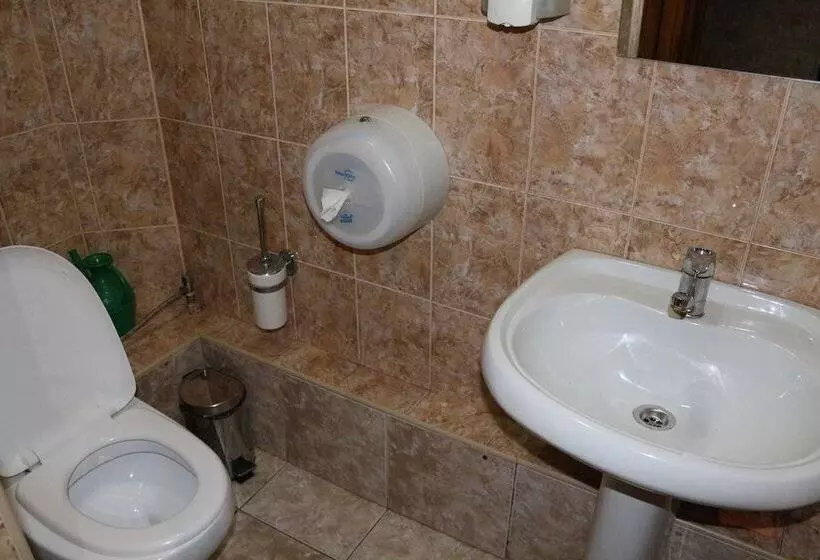 Gostiny Dvor Hotel   Hostel