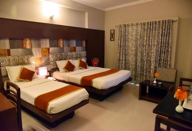 בית מלון כפרי Greens Gate