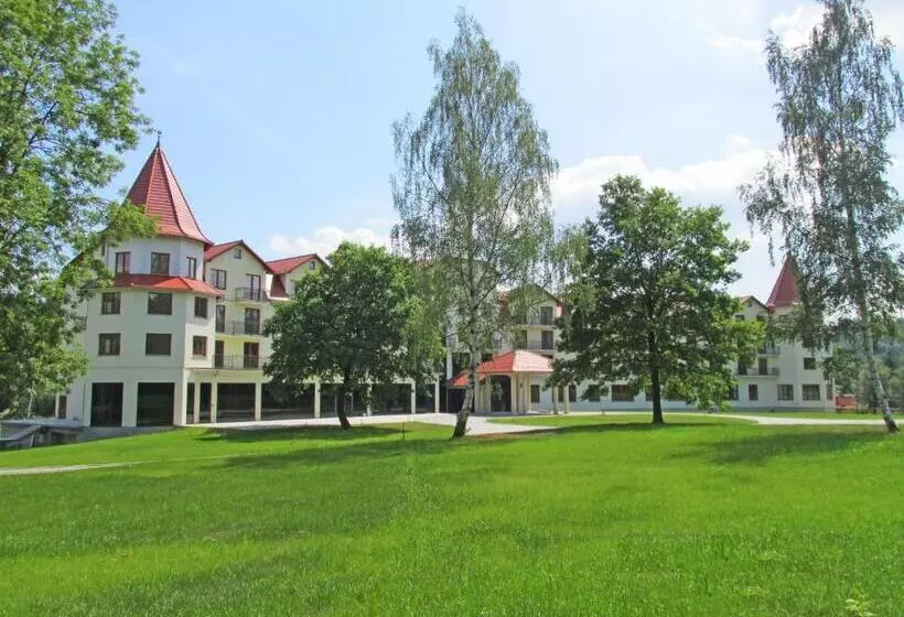 Hotelli Nowy Zdrój Centrum Zdrowia I Wypoczynku