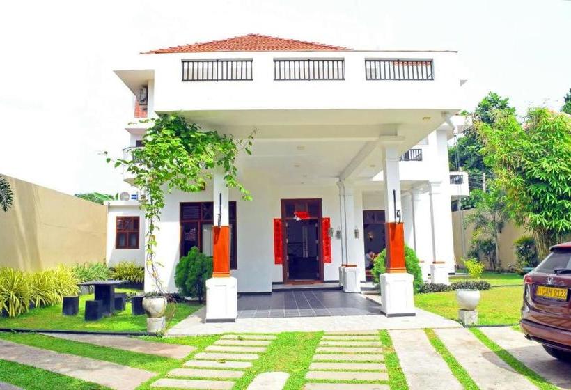 Hôtel So What Boutique