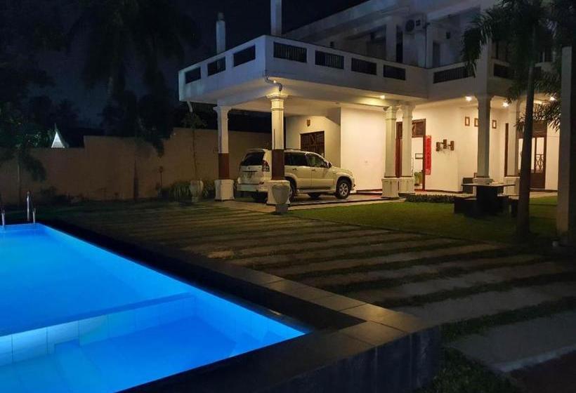 Hôtel So What Boutique