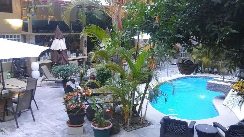 ペンション Coyaba Tropical Elegant Adult Guesthouse