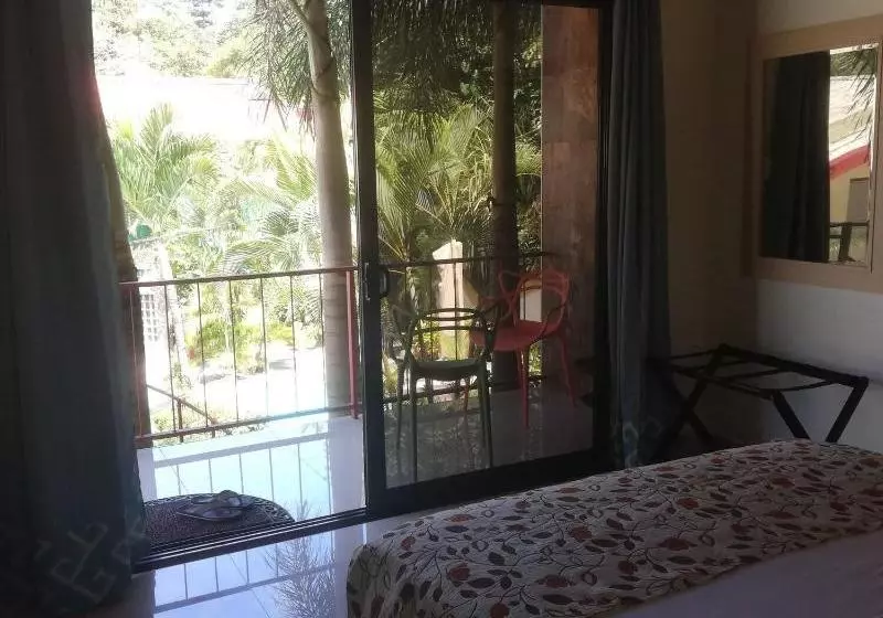 ペンション Coyaba Tropical Elegant Adult Guesthouse