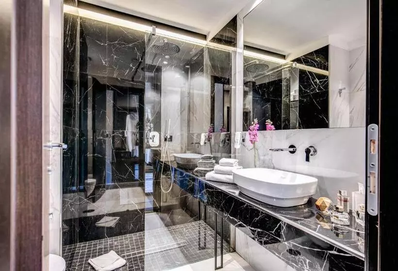 پانسیون Piccola Navona Roof Garden