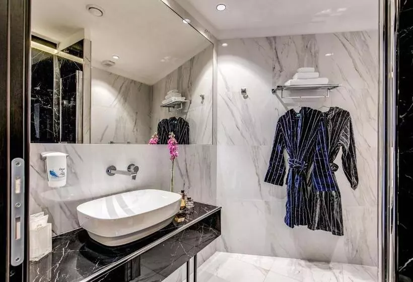 پانسیون Piccola Navona Roof Garden