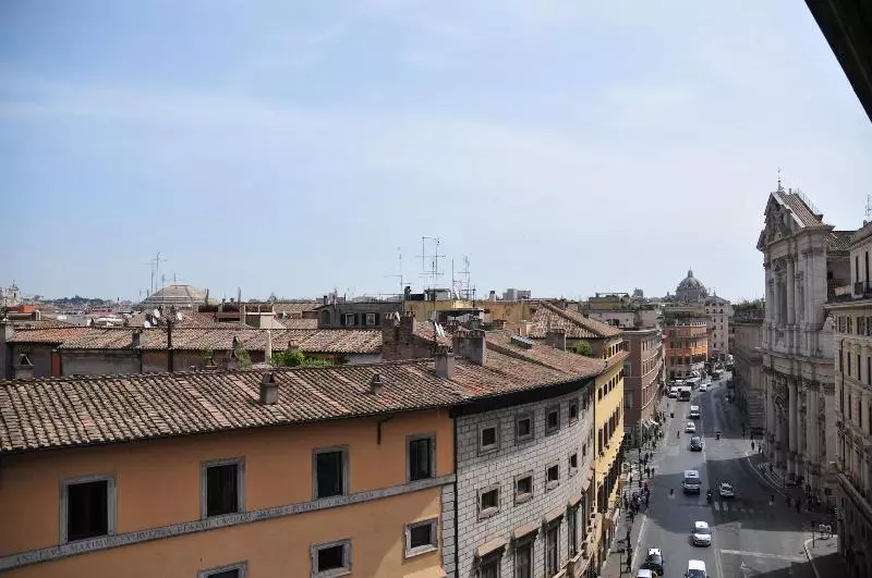 پانسیون Piccola Navona Roof Garden