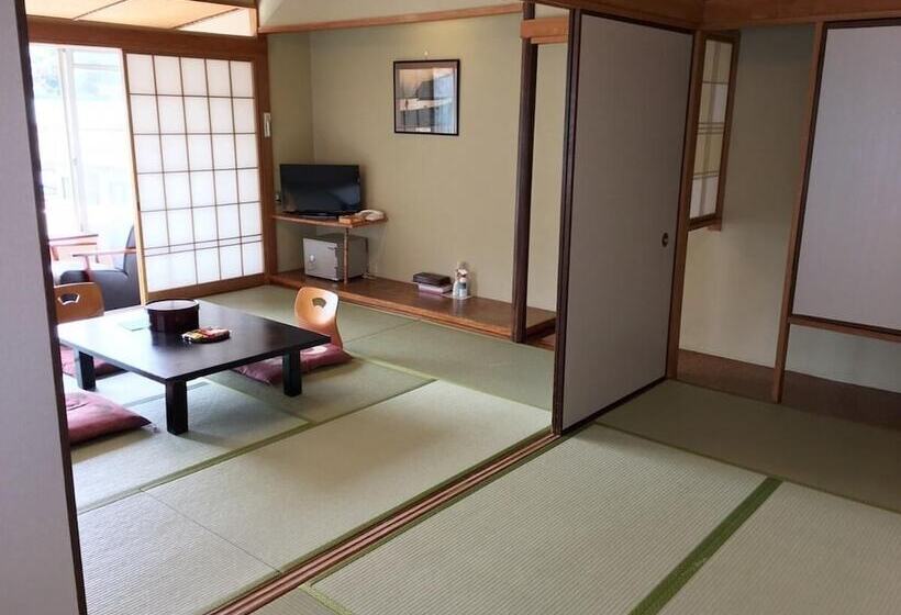 ریوکان Itoen Hotel Bekkan