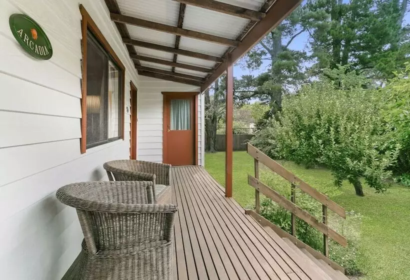 Arcadia Cottage
