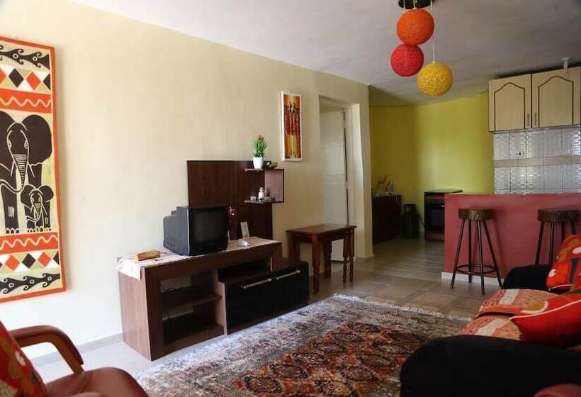 تختخواب و صبحانه Simani Guest House