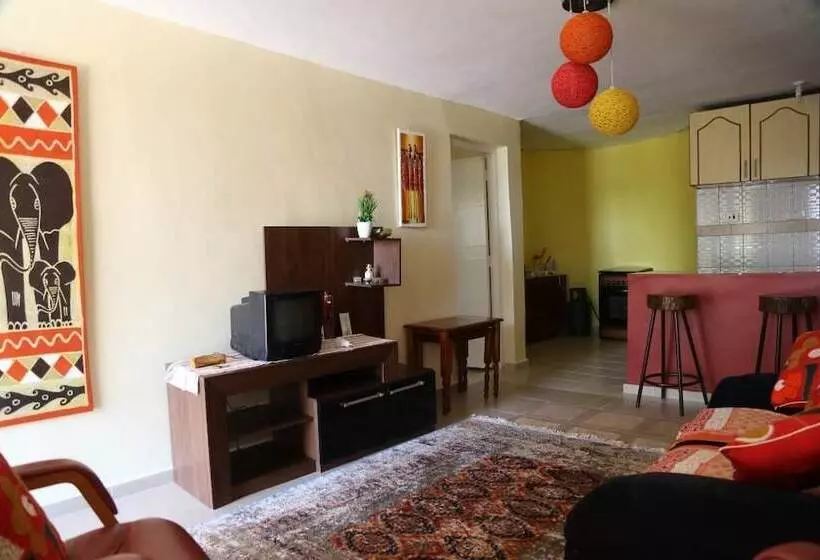 تختخواب و صبحانه Simani Guest House