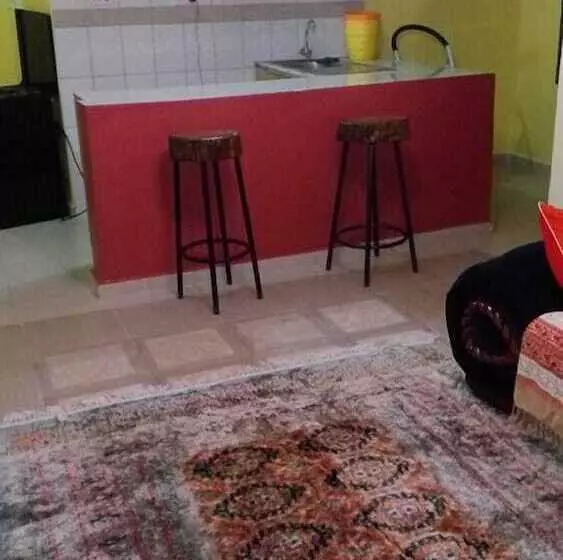 تختخواب و صبحانه Simani Guest House